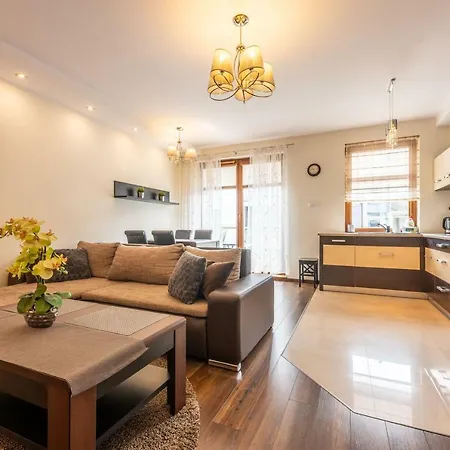 Victus Apartamenty, Klaudia Sopoty